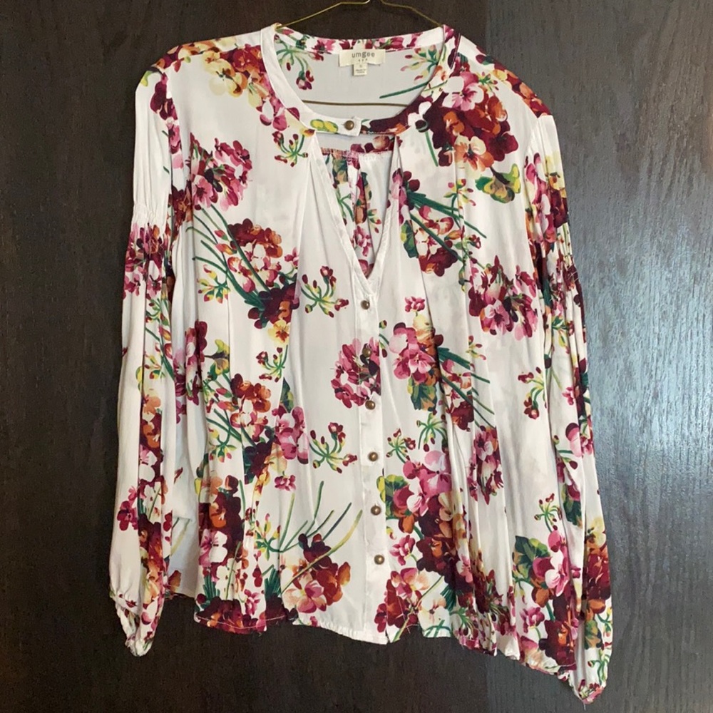 Women’s floral top